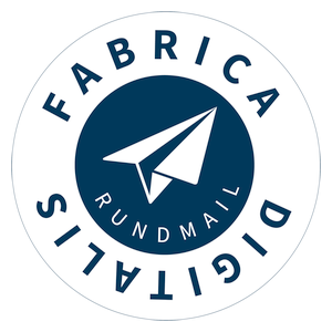 Rundmail-Logo mit FabricaDigitalis-Schriftzug außen und Symbolbild eines Papierfliegers in der Mitte