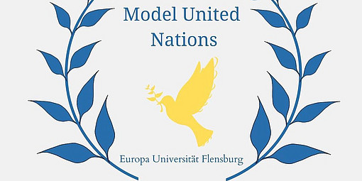 Logo von Model United Nations, mit zwei Zweigen um einen gelben Vogel
