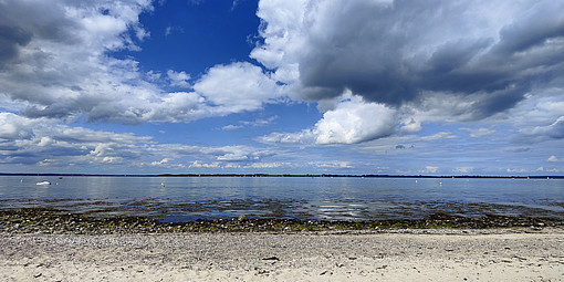 Foto vom Horizont mit Strand und Meer