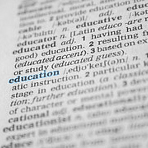 Wörterbuchausschnitt mit der Definition von "Education"